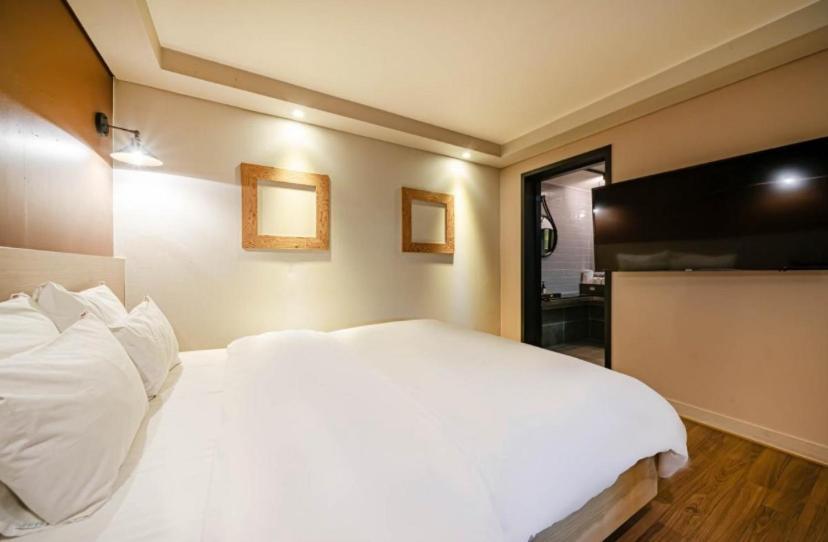 Ulsan Hotel 109 מראה חיצוני תמונה